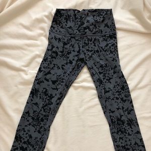 Lululemon Wunder Under High-Rise Full-On Luon 28”